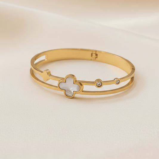 Four-Leaf Flower Bracelet TL-0089 (Golden- White) - MAWKLUXORA