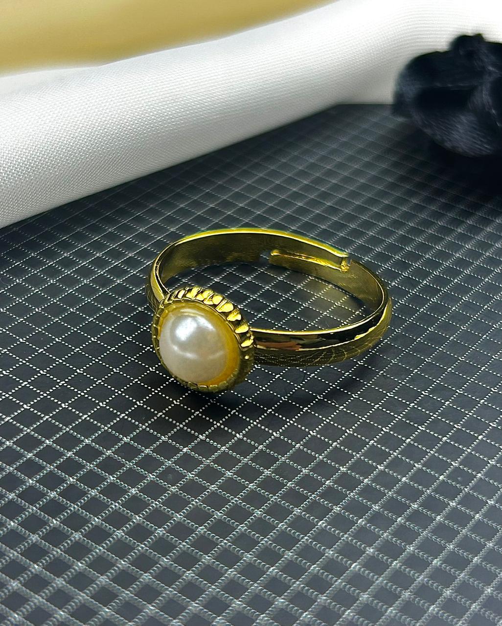 White Pearl Ring