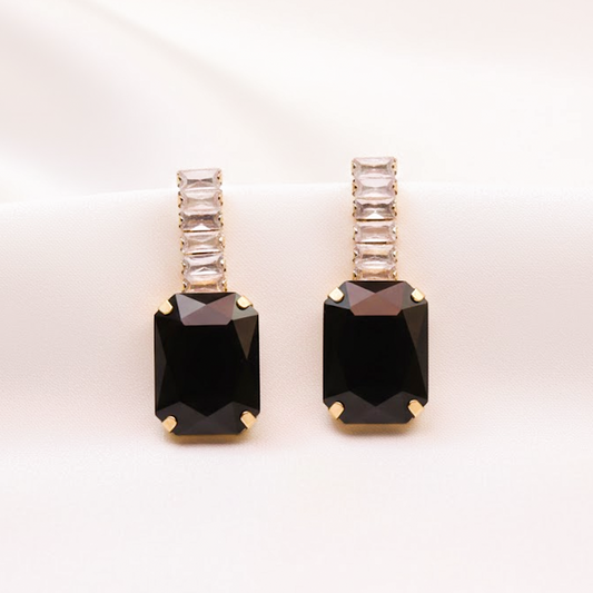 Teardrop Halo Studs $_0054 (Silver-Black)