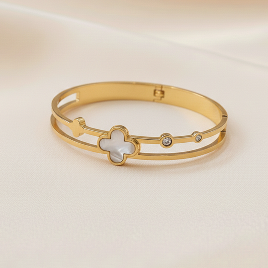 Four-Leaf Flower Bracelet TL-0089 (Golden- White)