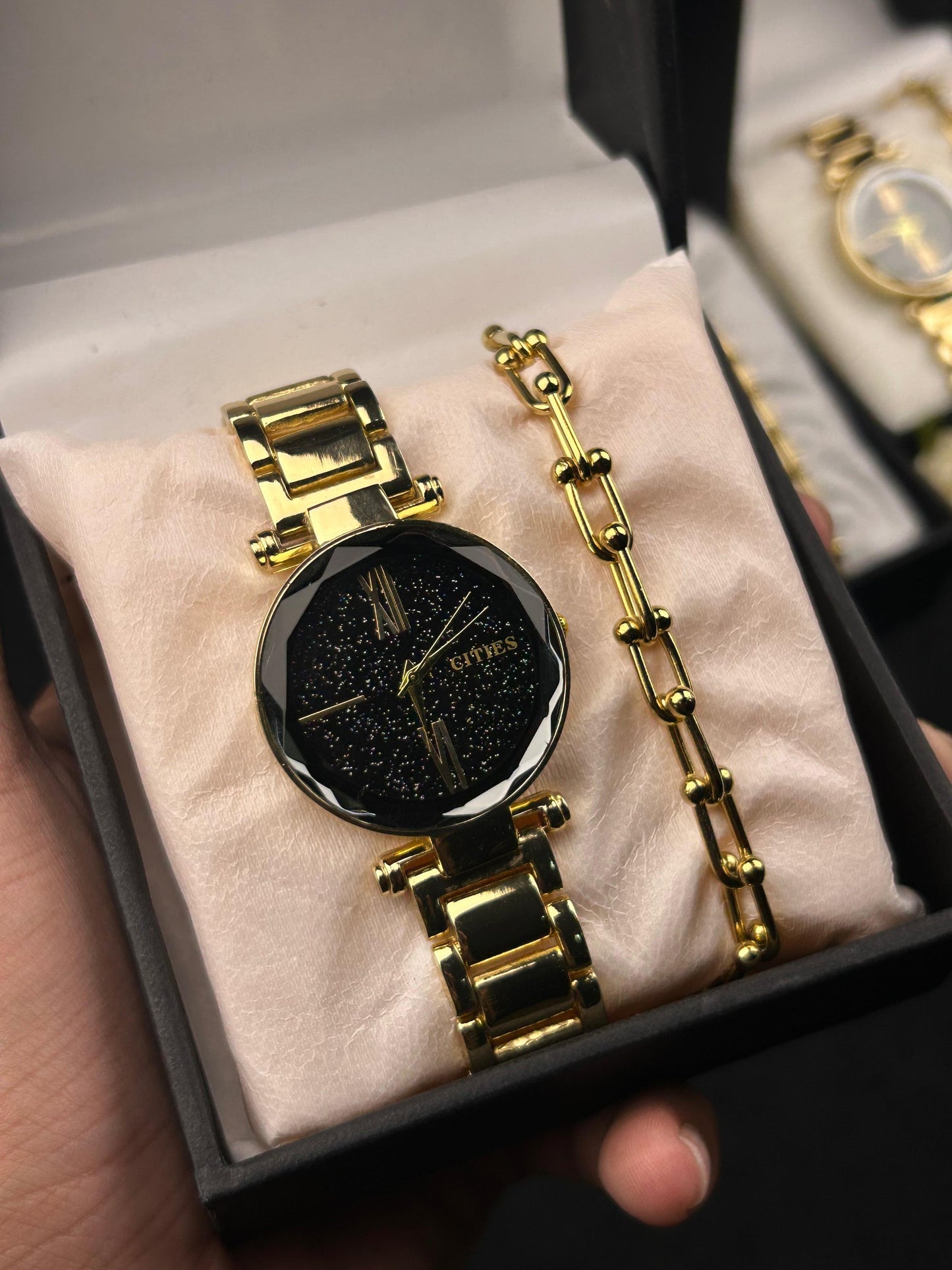 Cities Watch with Aurora Bracelet