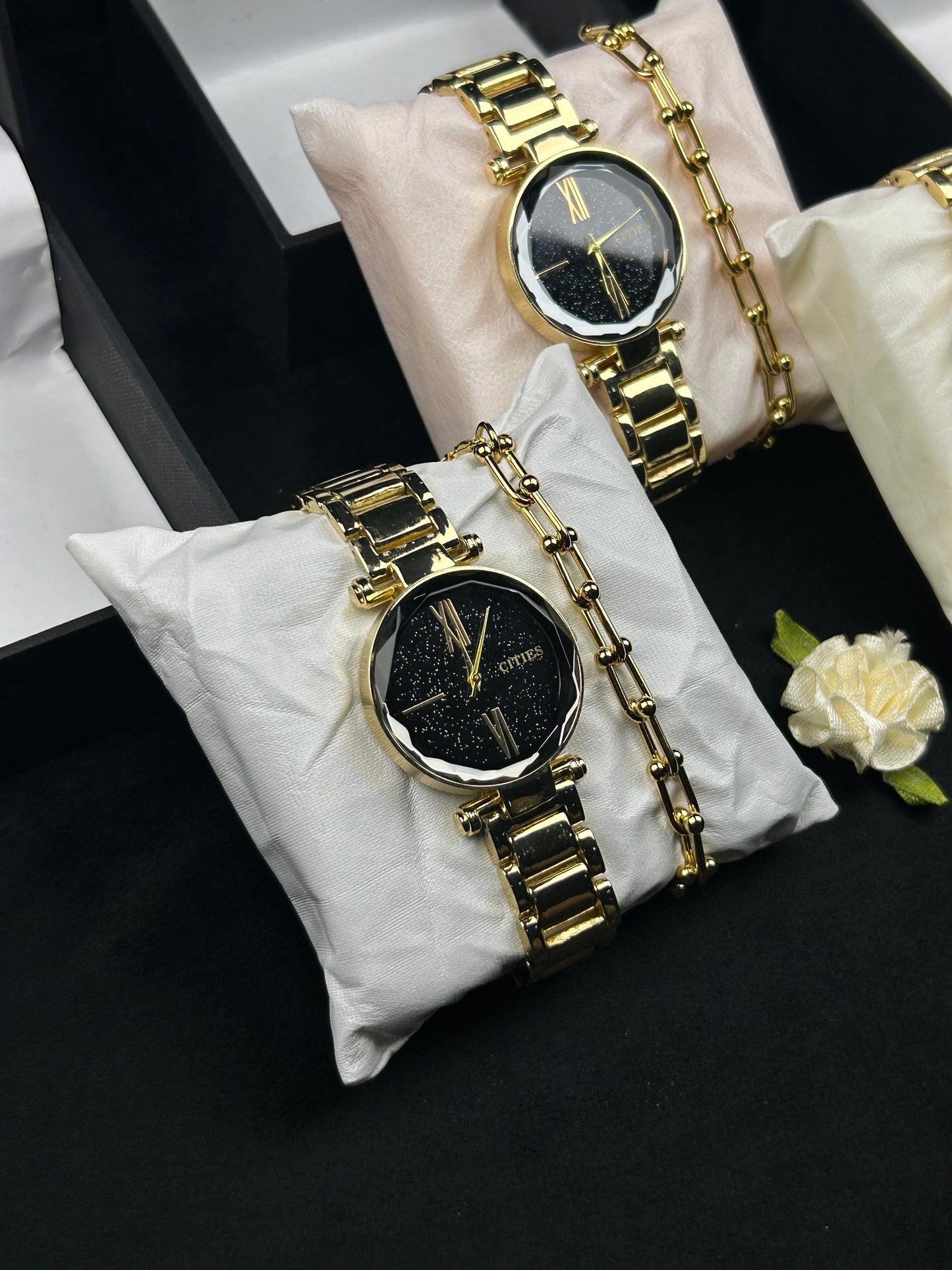 Cities Watch with Aurora Bracelet